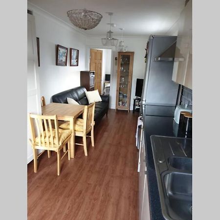 A Home Away From Home With A Big Welcome Erith Εξωτερικό φωτογραφία