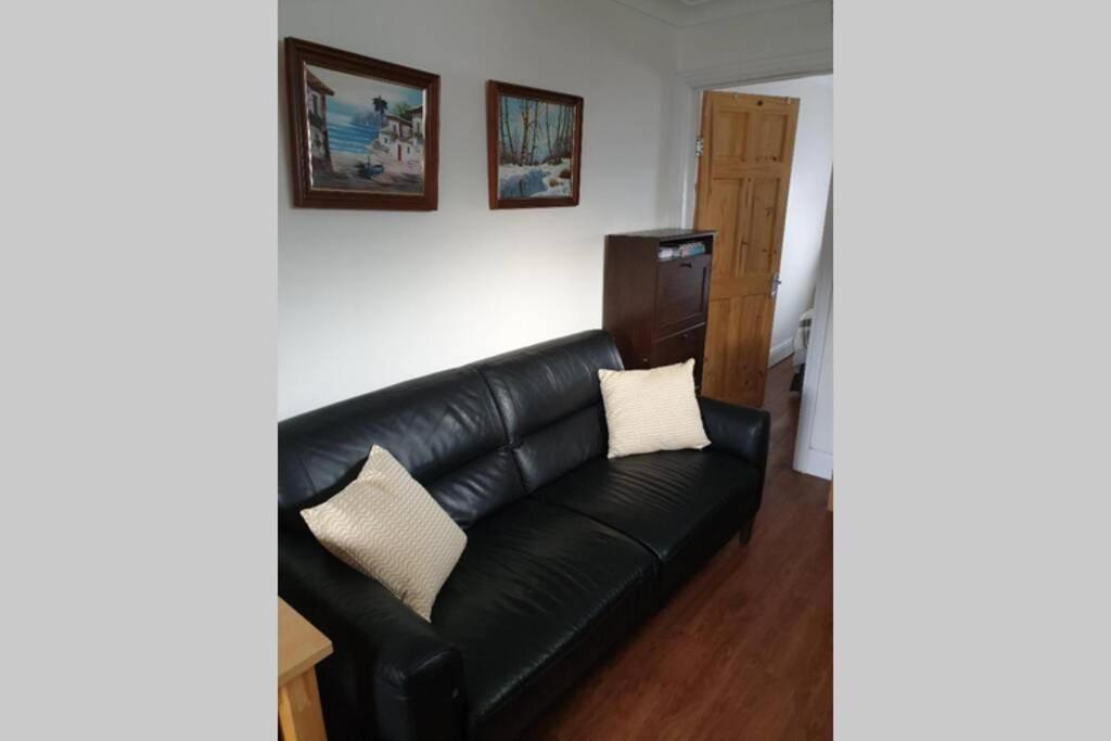 A Home Away From Home With A Big Welcome Erith Εξωτερικό φωτογραφία