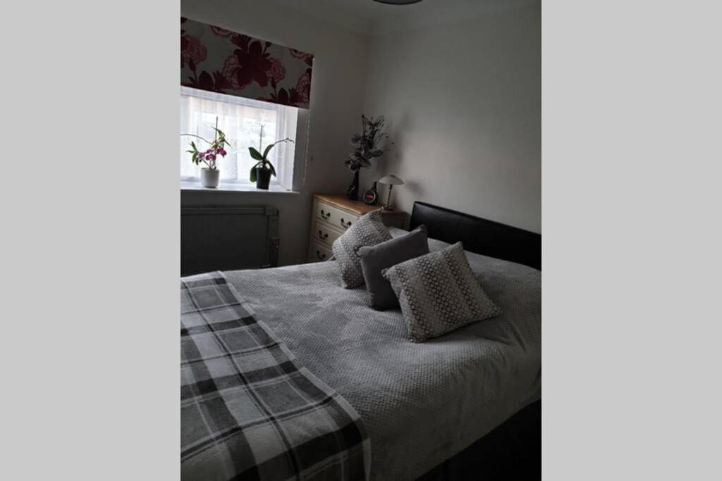 A Home Away From Home With A Big Welcome Erith Εξωτερικό φωτογραφία